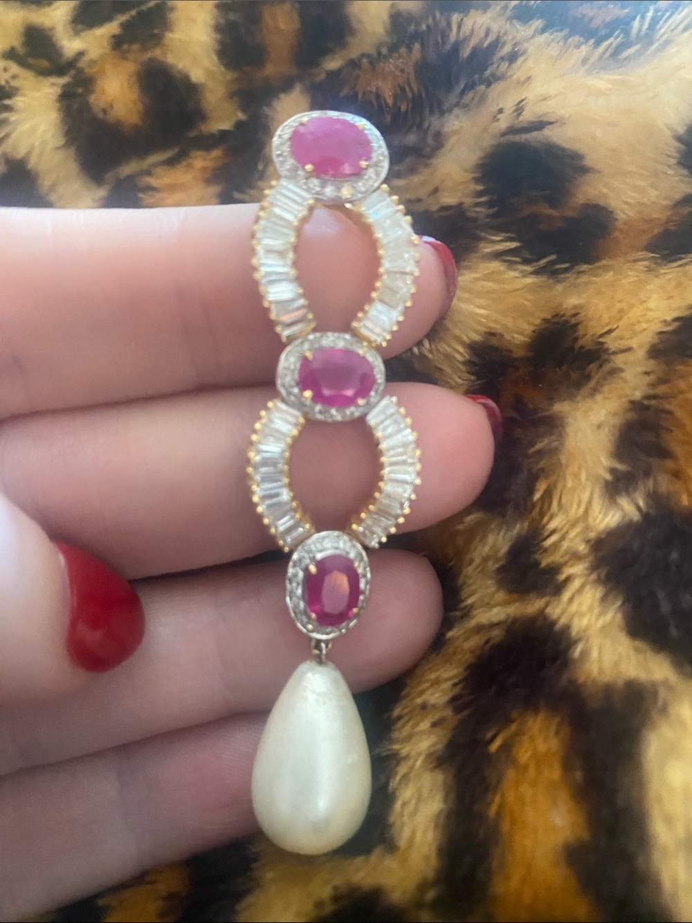 Elegant Ruby & Pearl Drop Pendant Necklace - 14 kt yellow gold